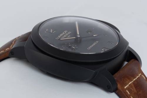 9' Side Shot of Luminor 3 Days GMT Ceramica
