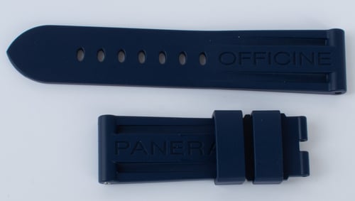 Open Clasp Shot of Luminor Marina 1950 3 Days