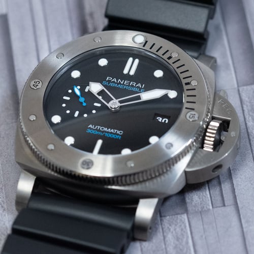 Stylied photo of  of Luminor Submersible 1950 3 Days Titanio