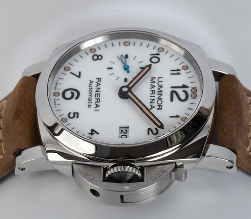 Crown Side Shot of Luminor Marina 1950 3 Days