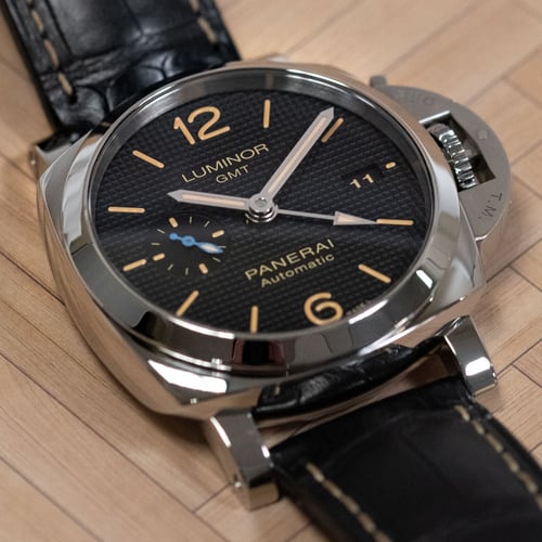 Stylied photo of  of Luminor 1950 3 Days GMT