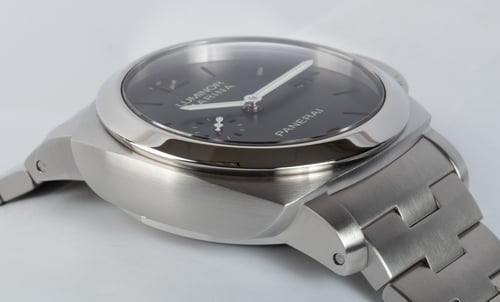 9' Side Shot of Luminor 1950 3 Days Automatic