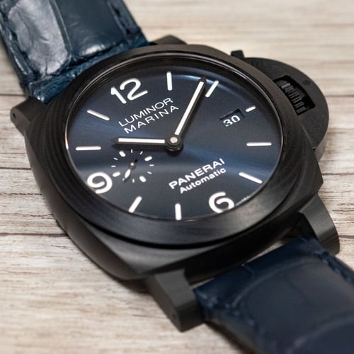 Extra Shot of Luminor Carbotech Blu Notte 44