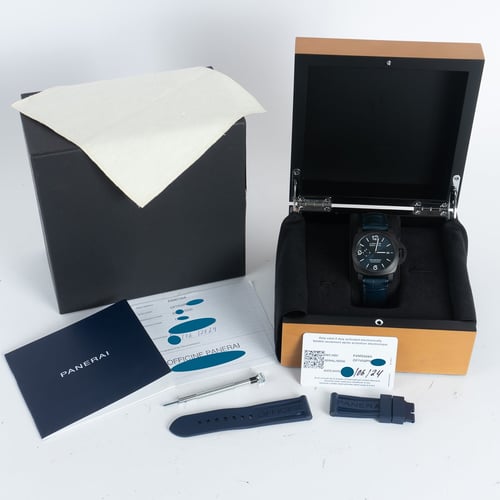 Box / Paper shot of Luminor Carbotech Blu Notte 44