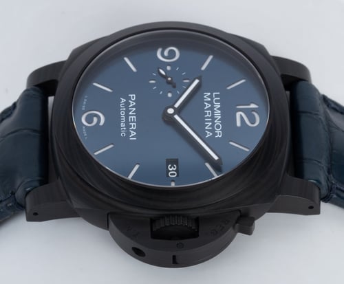 Crown Side Shot of Luminor Carbotech Blu Notte 44