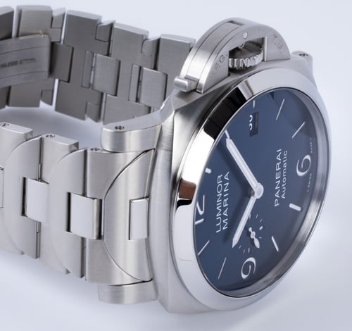 Dial Shot of Luminor Marina