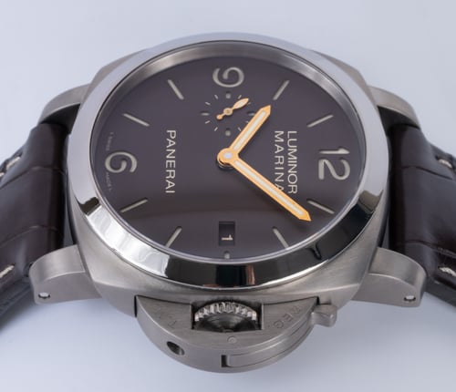 Crown Side Shot of Luminor 1950 3 Days
