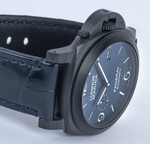 Dial Shot of Luminor Carbotech Blu Notte 44