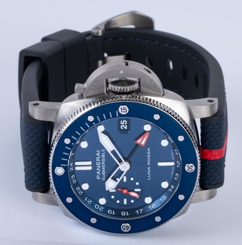 Front View of Submersible GMT Luna Rossa Titanio
