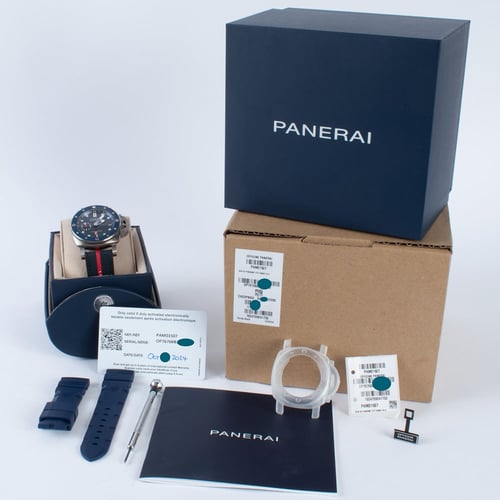 Box / Paper shot of Submersible GMT Luna Rossa Titanio