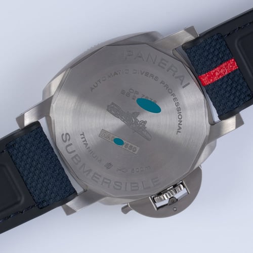 Caseback of Submersible GMT Luna Rossa Titanio