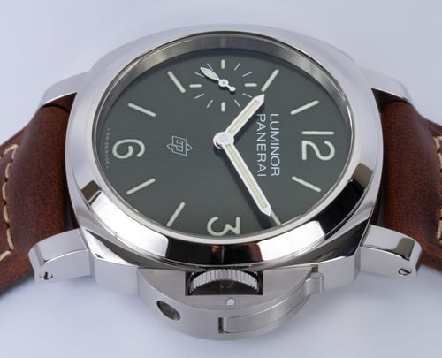Crown Side Shot of Luminor Logo