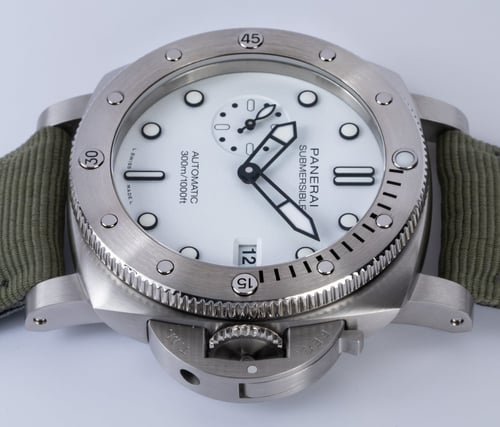 Crown Side Shot of Submersible QuarantaQuattro Bianco