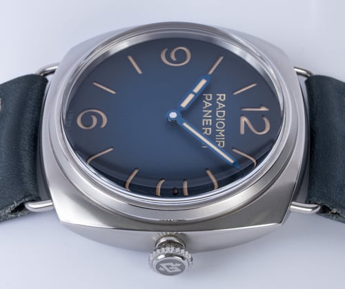 Crown Side Shot of Radiomir Tre Giorni 45mm