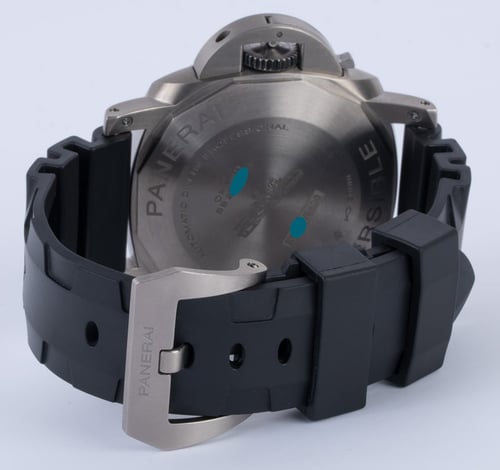 Rear / Band View of Luminor Submersible 1950 3 Days Titanio