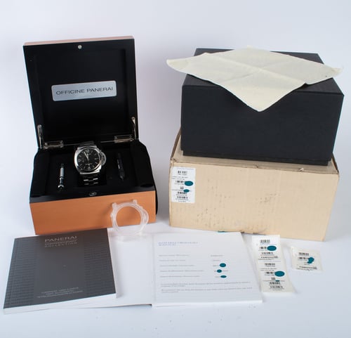 Box / Paper shot of Luminor 1950 3 Days GMT