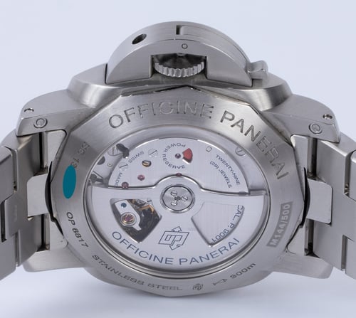 Caseback of Luminor 1950 3 Days GMT