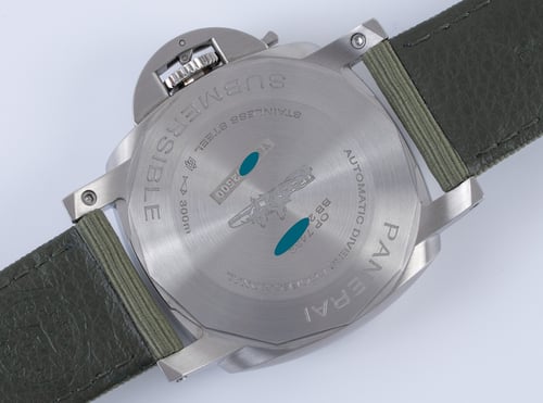 Caseback of Submersible QuarantaQuattro Bianco