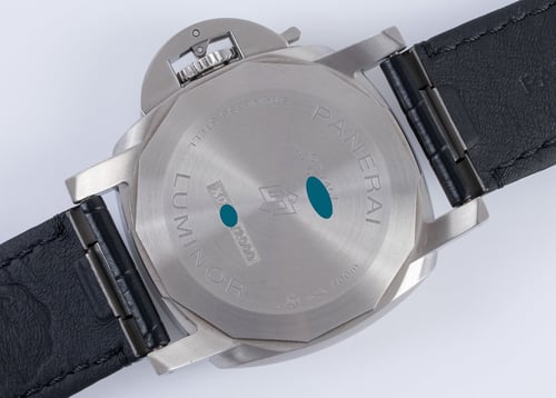 Caseback of Luminor Quaranta