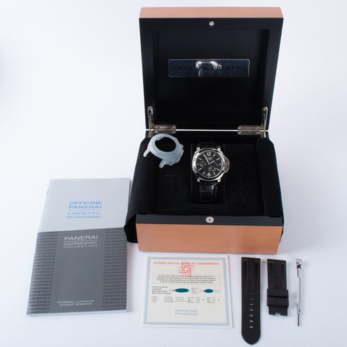 Box / Paper shot of Luminor Power Reserve