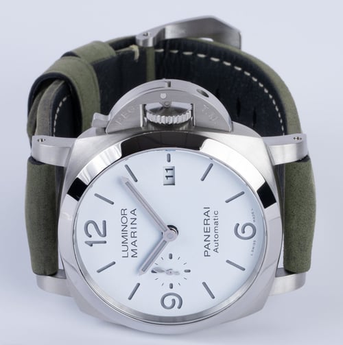 Front View of Luminor Marina 1950 3 Days