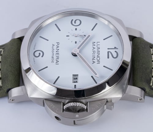 Crown Side Shot of Luminor Marina 1950 3 Days