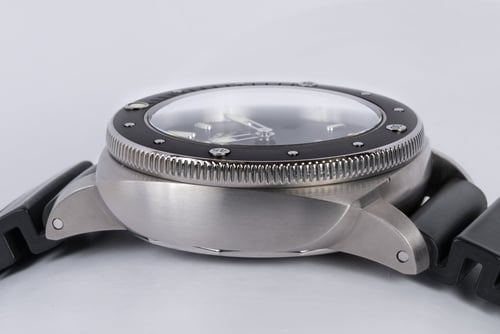 9' Side Shot of Luminor Submersible 1950 Amagnetic 3 Days Automatic Titanio