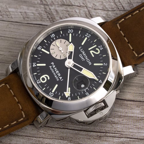 Stylied photo of  of Luminor GMT