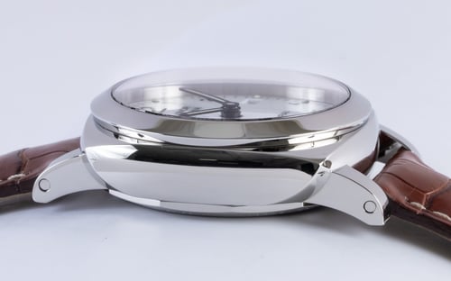 9' Side Shot of Luminor 1950 3 Days 42MM