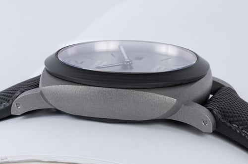 9' Side Shot of Luminor Marina TuttoGrigio 44mm