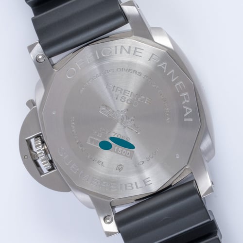 Caseback of Luminor Submersible 42