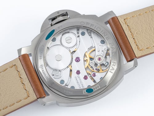 Caseback of Luminor Base Titanio