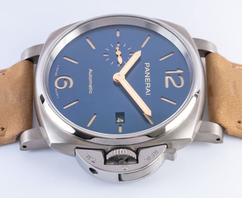 Crown Side Shot of Luminor Due 42