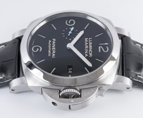 Crown Side Shot of Luminor Marina 1950 3 Days