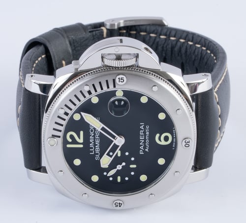 Front View of Luminor Submersible