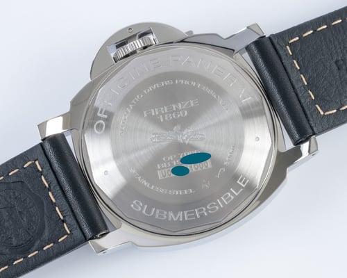 Caseback of Luminor Submersible