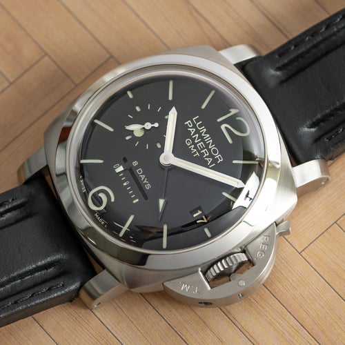 Stylied photo of  of Luminor 1950 8 Days GMT 'Dot Dial'