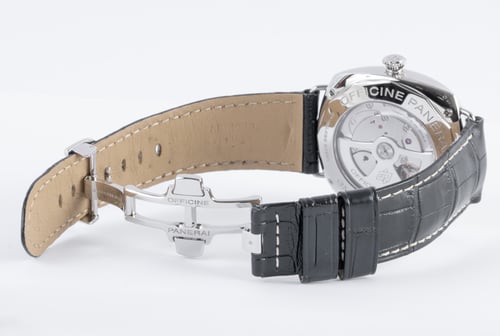 Open Clasp Shot of Radiomir 10 Day GMT