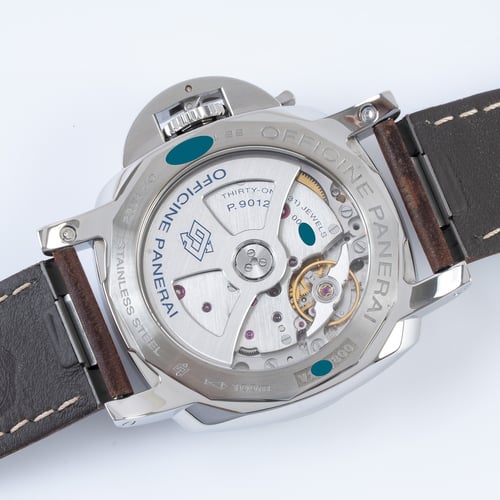 Caseback of Luminor GMT Power Reserve 42mm