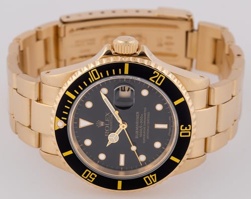 Front View of Submariner Date