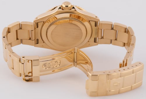 Open Clasp Shot of Submariner Date