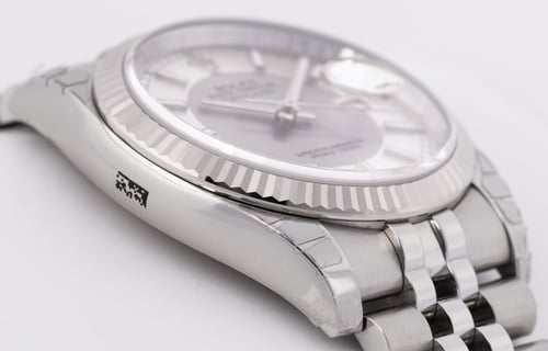 9' Side Shot of Datejust