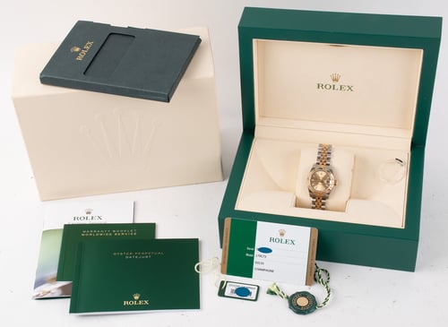 Box / Paper shot of Ladies Datejust