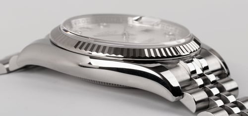 9' Side Shot of Datejust