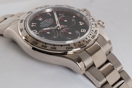 9' Side Shot of Daytona Cosmograph