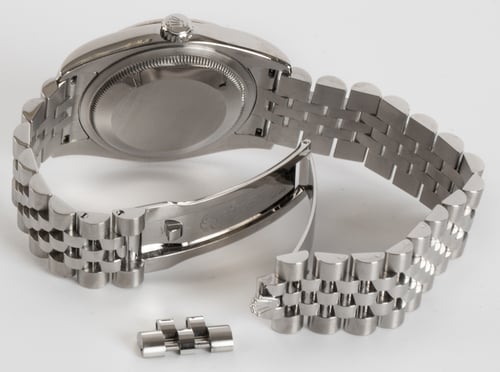 Open Clasp Shot of Datejust