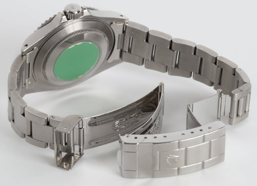 Open Clasp Shot of Submariner