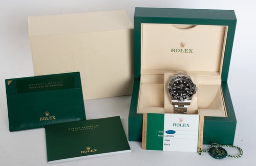Box / Paper shot of GMT-Master II