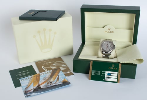 Box / Paper shot of Yacht-Master