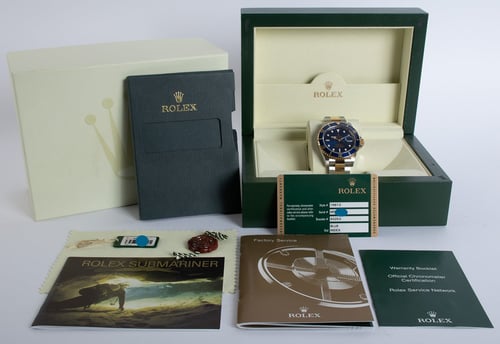 Box / Paper shot of Submariner Date